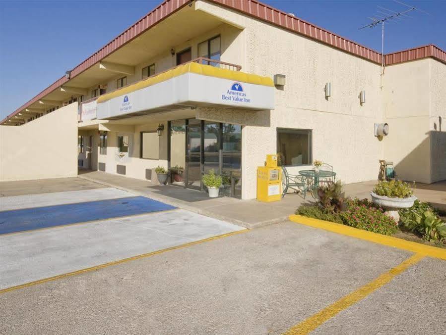 Oyo Hotel Tulsa International Airport Esterno foto